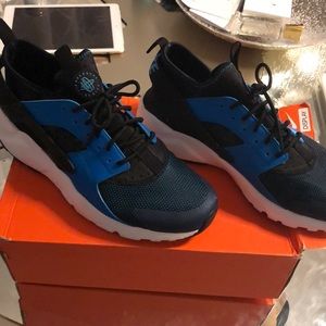 Use mens Huaraches sneakers (blue)